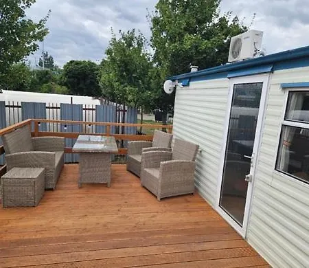 מלון Formanka & Camp 3*