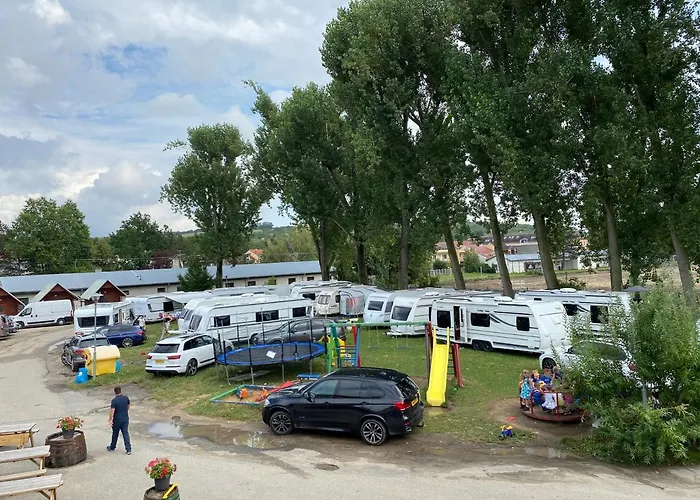 Otel Formanka & Camp 3*